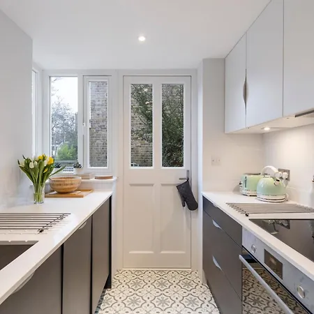 Guest Favorite Private Home With King Sized Bed And Garden Newly Renovated London Exterior photo